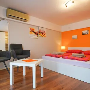 Apartment Margerita &